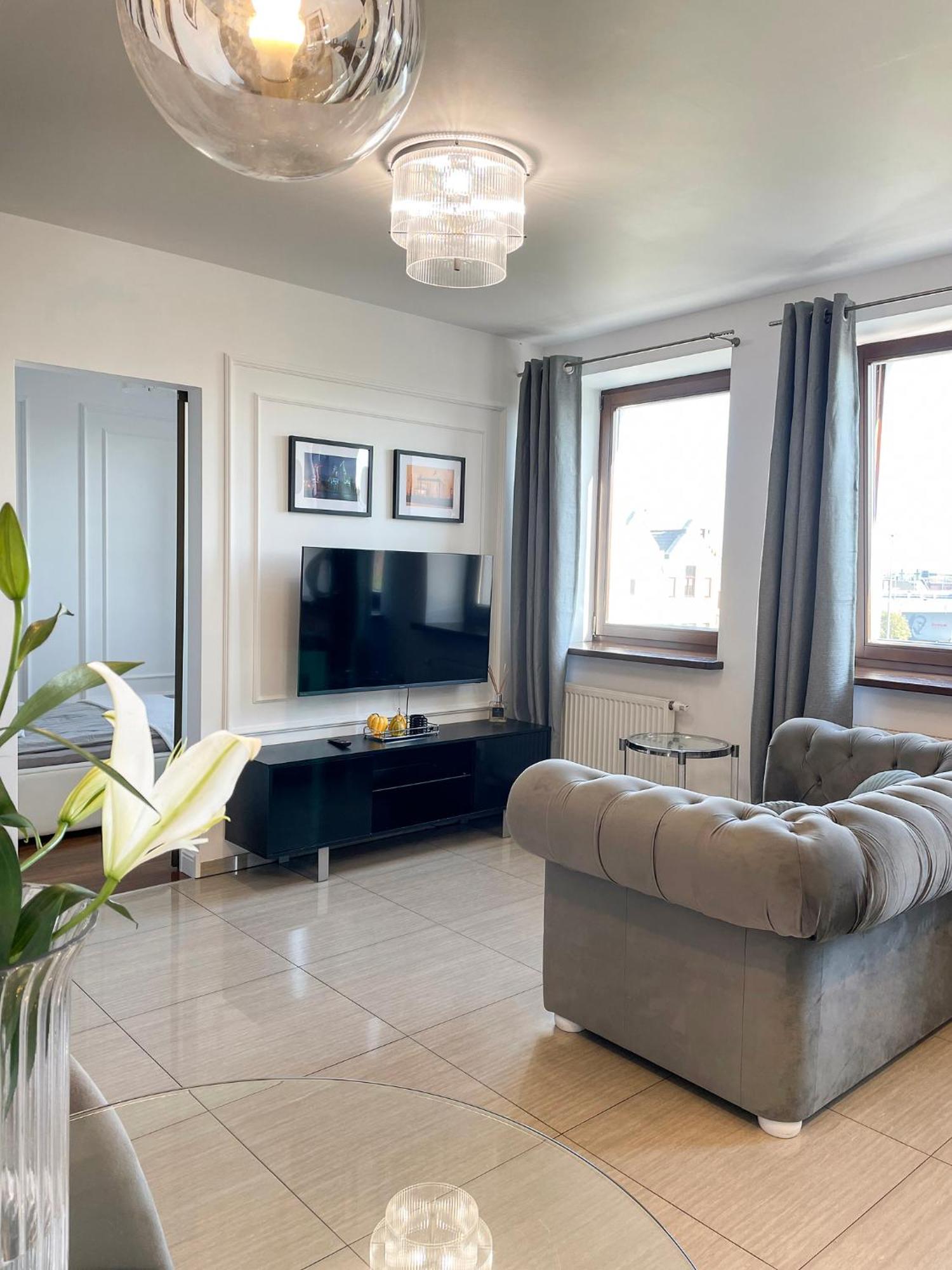 Apartment U In -under The Castel Szczecin